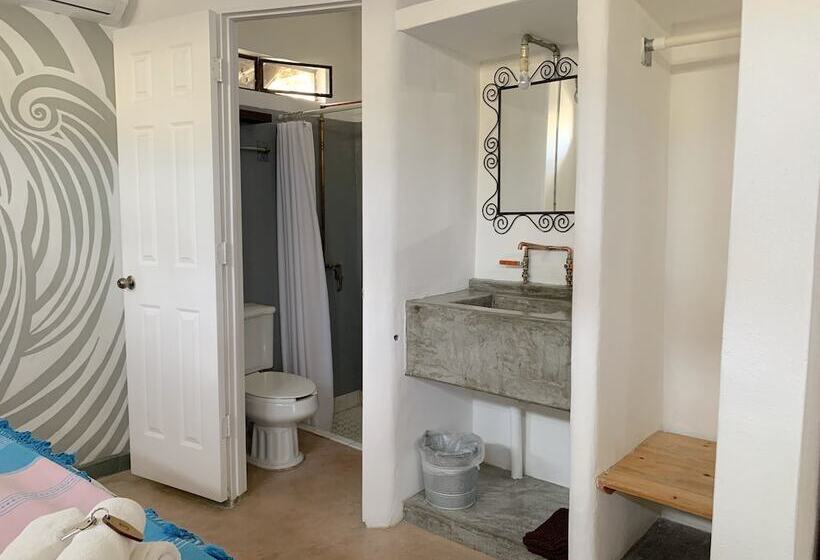 Hostel Perro Surfero Todos Santos