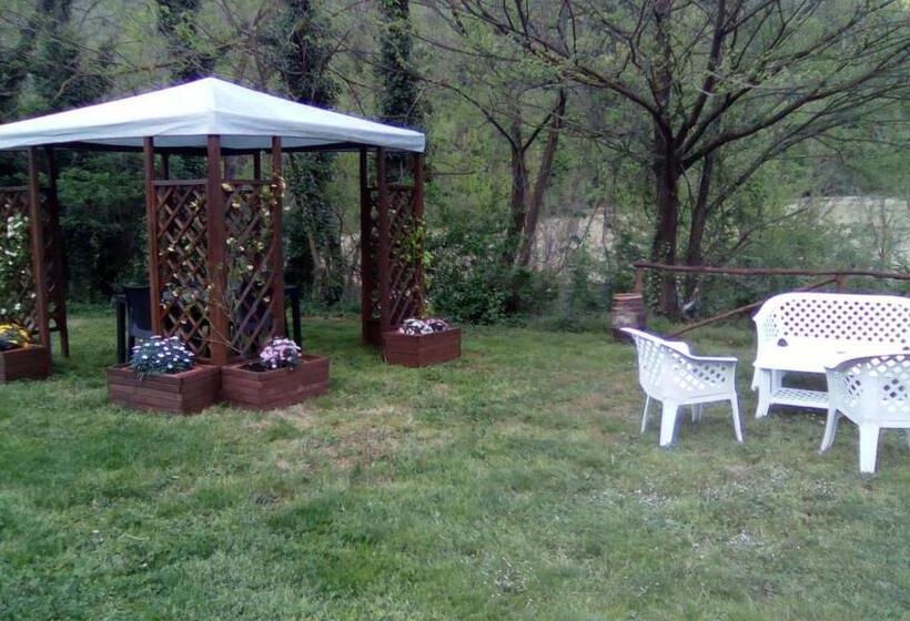 مبيت وإفطار Locanda Di Alberi