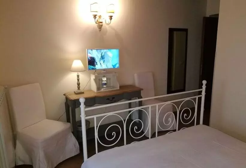 Aamiaismajoitus (B&B) Podere Pontepietra