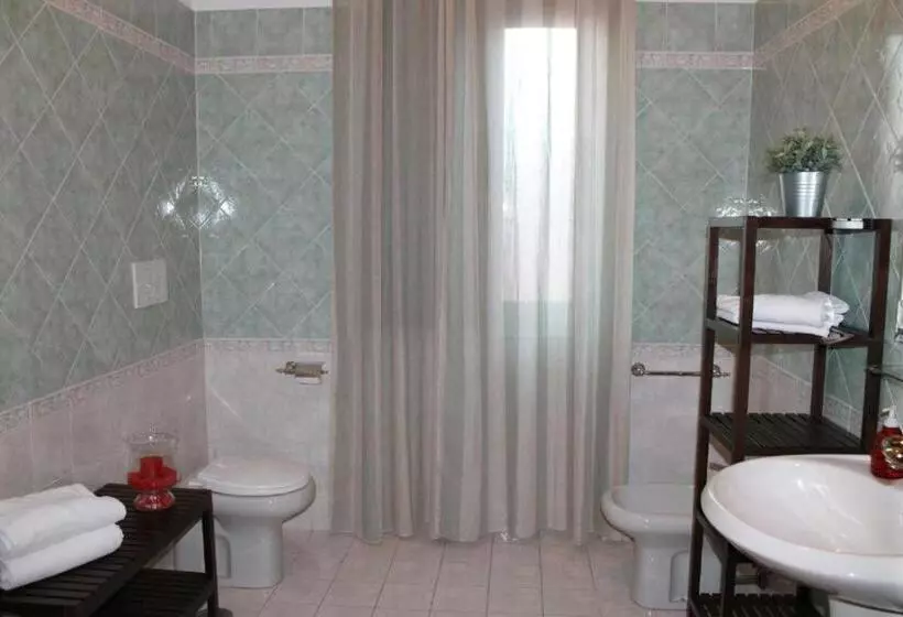 Aamiaismajoitus (B&B) Sabrina Airport