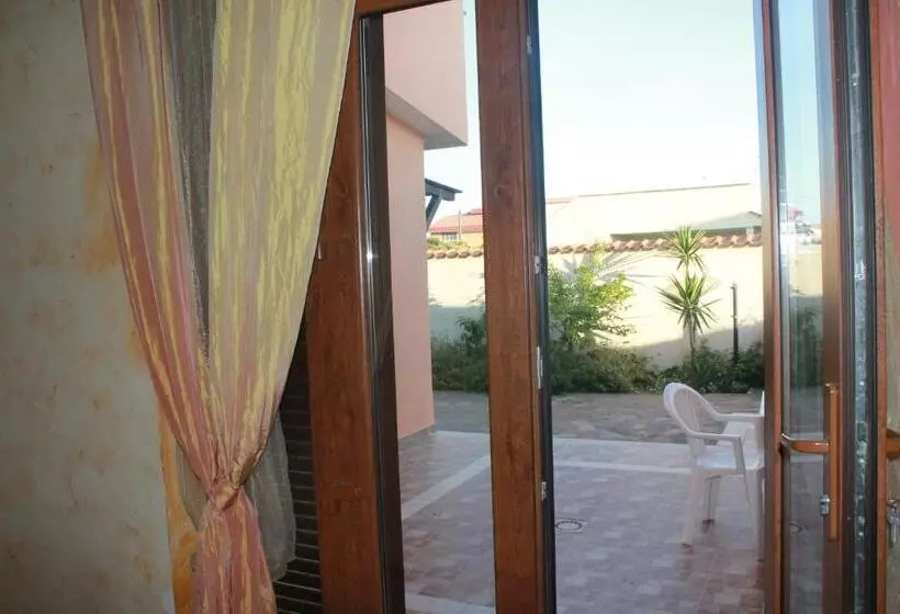 Aamiaismajoitus (B&B) Sabrina Airport