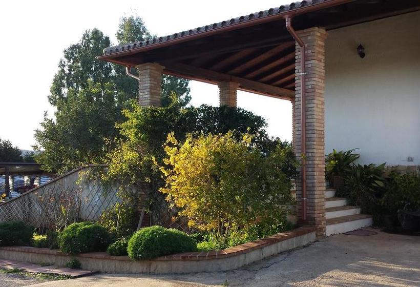 تختخواب و صبحانه Su Carru A Boi