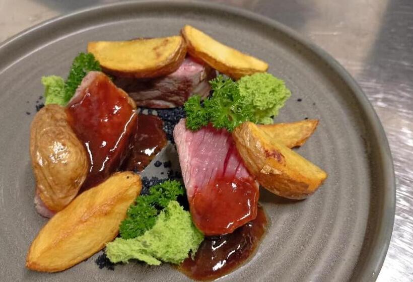 Отель Dolomiti Saone