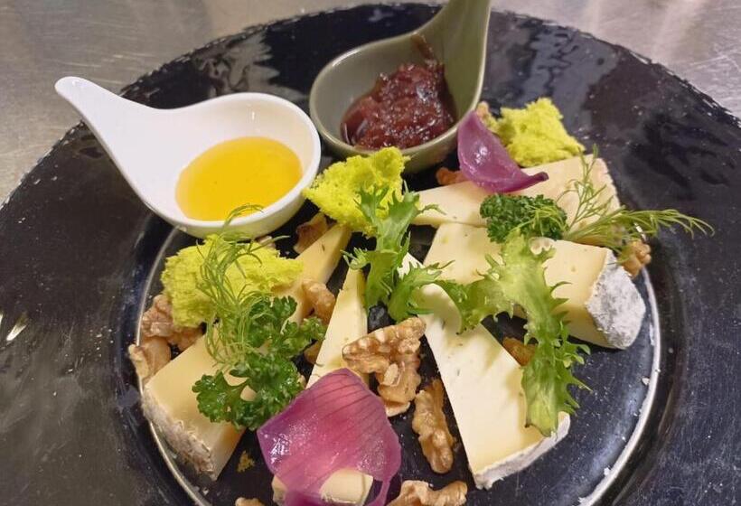 Отель Dolomiti Saone