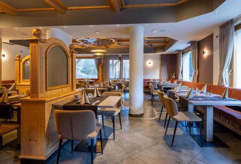 Отель Dolomiti Saone