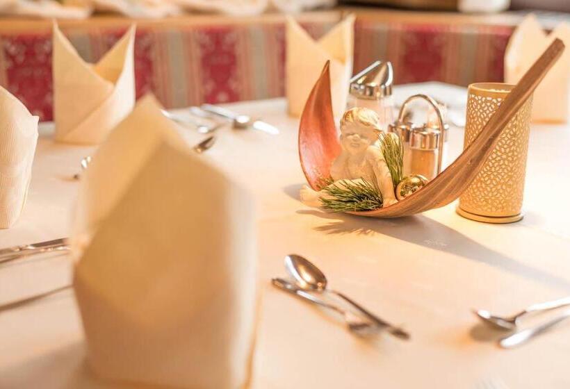 ホテル Gasthof Ellmauer Hof