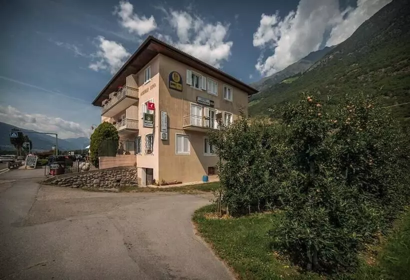 Hotelli Gasthof Mondschein