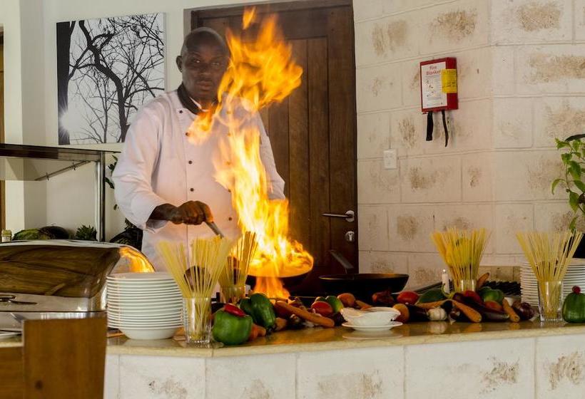 هتل Lotfa Resort Diani