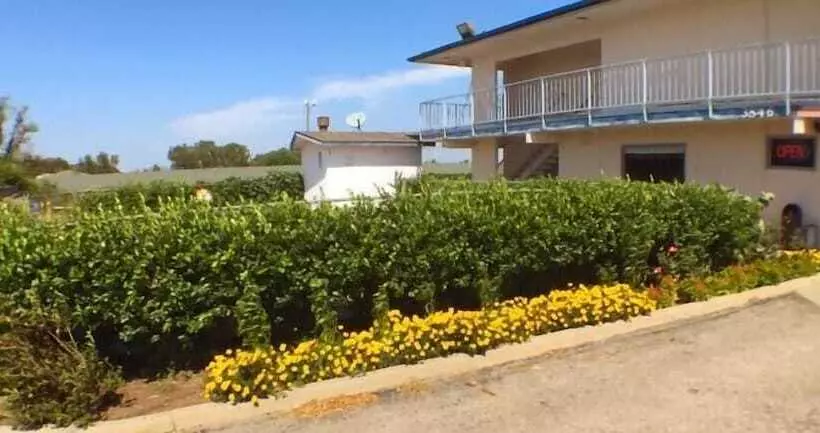 Motelli Travelers Inn Topeka