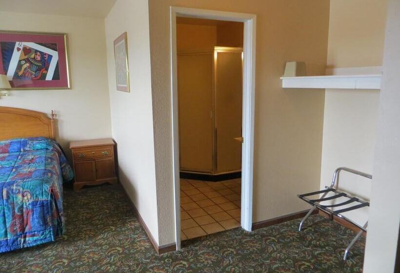 فندق على الطريق Travelers Inn Topeka