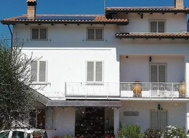 ベッドアンドブレックファースト La Casina Appartamento Assisi