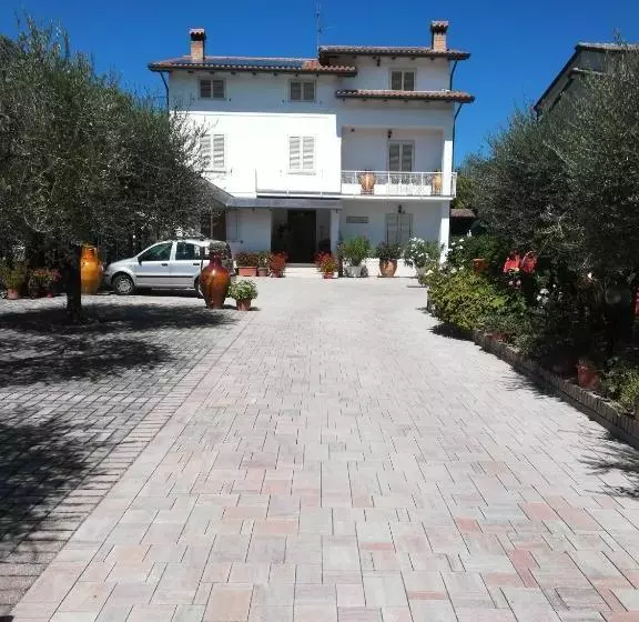 ベッドアンドブレックファースト La Casina Appartamento Assisi