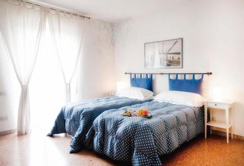 تختخواب و صبحانه A Due Passi