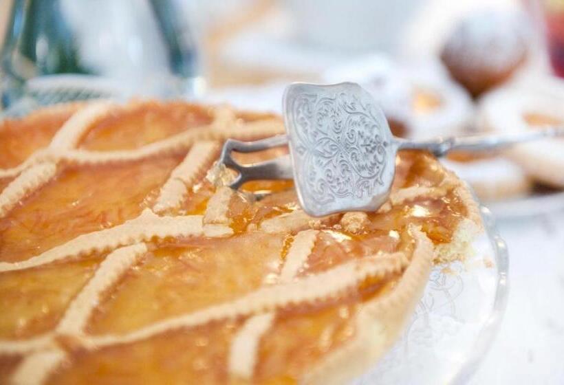 تختخواب و صبحانه A Due Passi