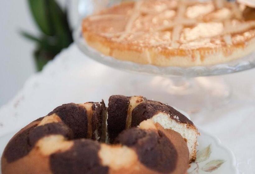 تختخواب و صبحانه A Due Passi