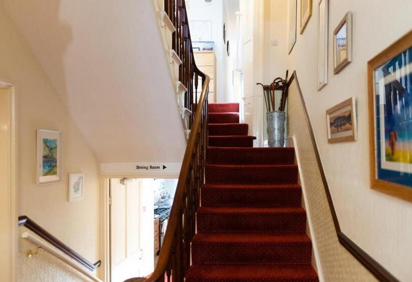 ベッドアンドブレックファースト Blue Swallow