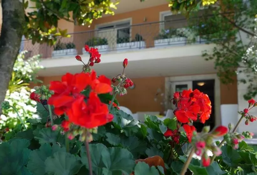 ベッドアンドブレックファースト Fontana Vecchia