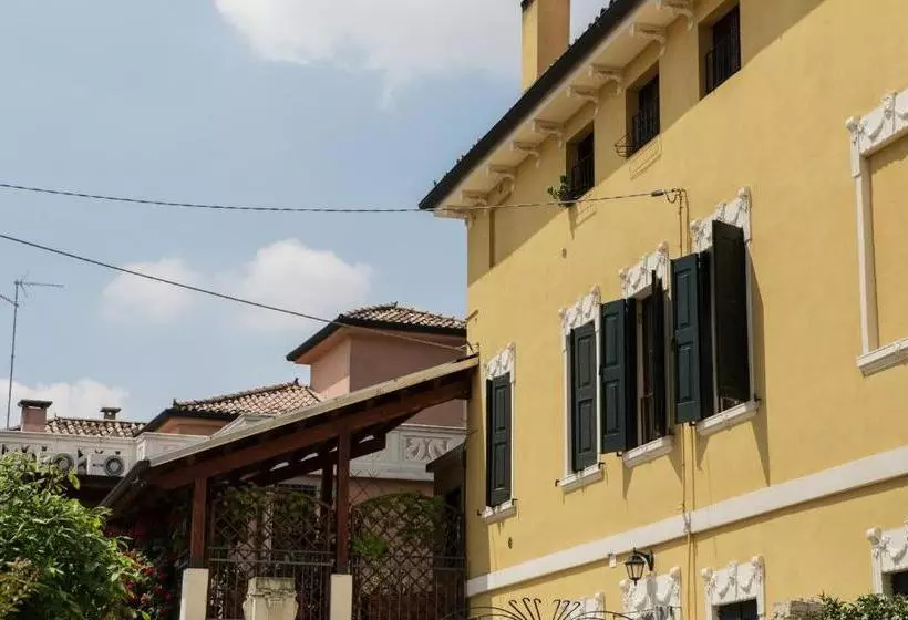 Aamiaismajoitus (B&B) La Casa Delle Zie