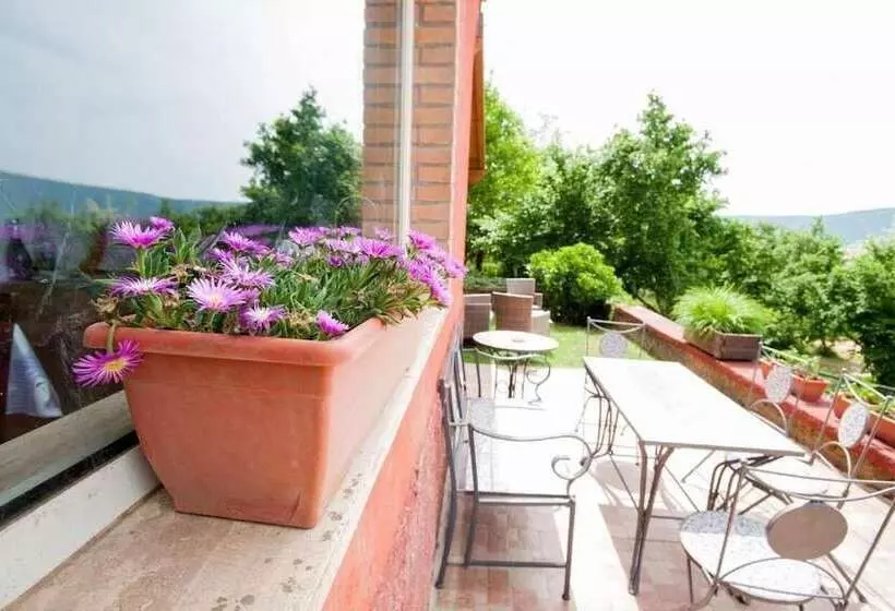 تختخواب و صبحانه La Finestra Sul Lago