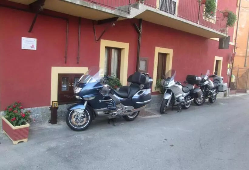 Aamiaismajoitus (B&B) Orchidea