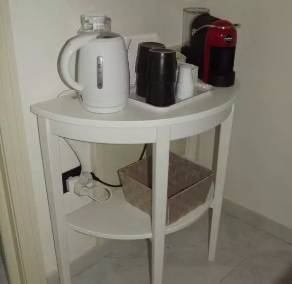 تختخواب و صبحانه Piazzetta Scolanova
