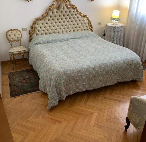 住宿加早餐  Villa Camilla