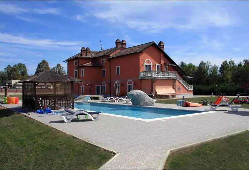 تختخواب و صبحانه Villa Sassi