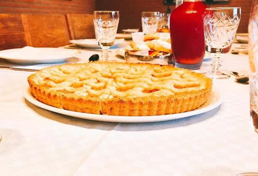 تختخواب و صبحانه Villa Sassi