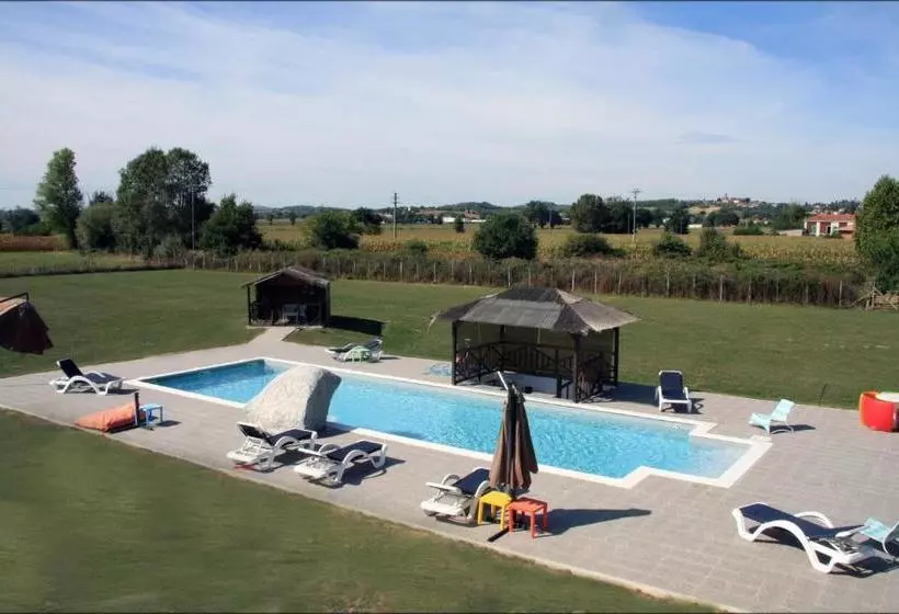 تختخواب و صبحانه Villa Sassi