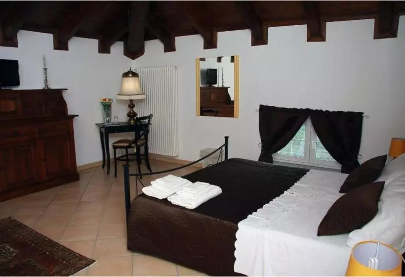 تختخواب و صبحانه Villa Sassi