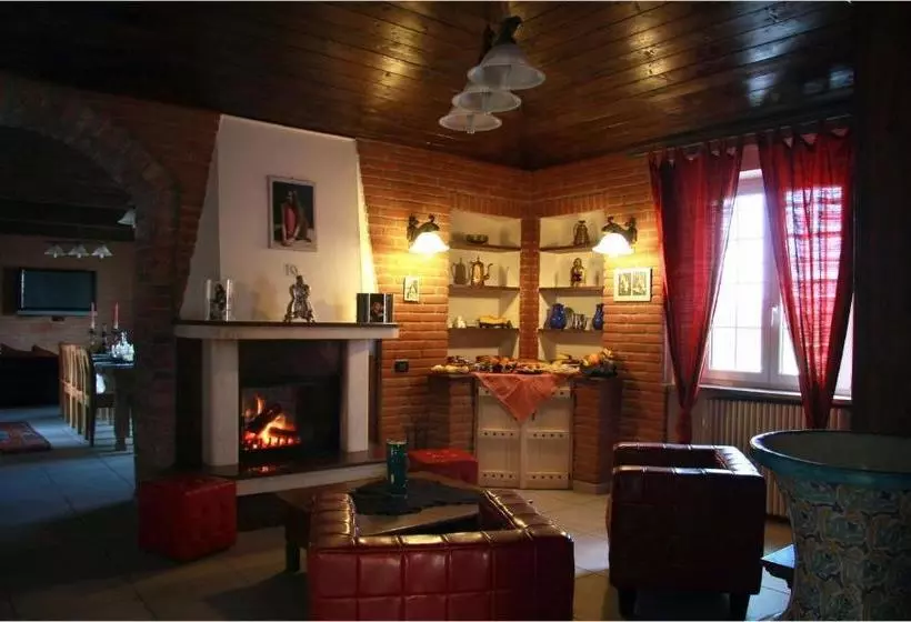 تختخواب و صبحانه Villa Sassi