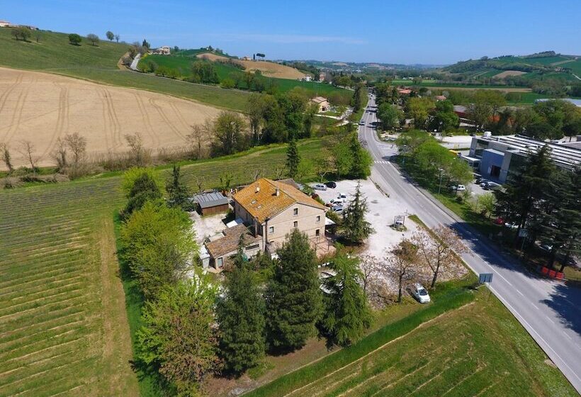 בית מלון כפרי Al Casolare