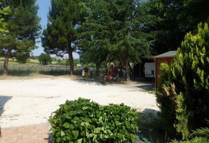 בית מלון כפרי Al Casolare