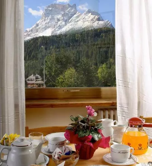 ホテル Albergo Antelao