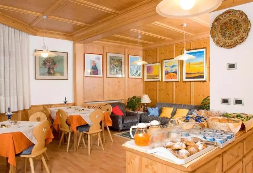 ホテル Albergo Antelao