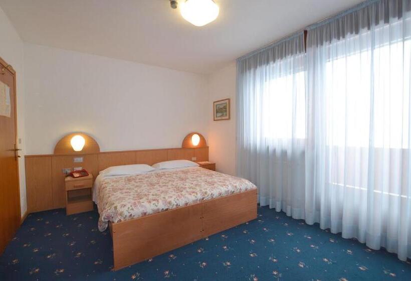 בית מלון כפרי Coldai