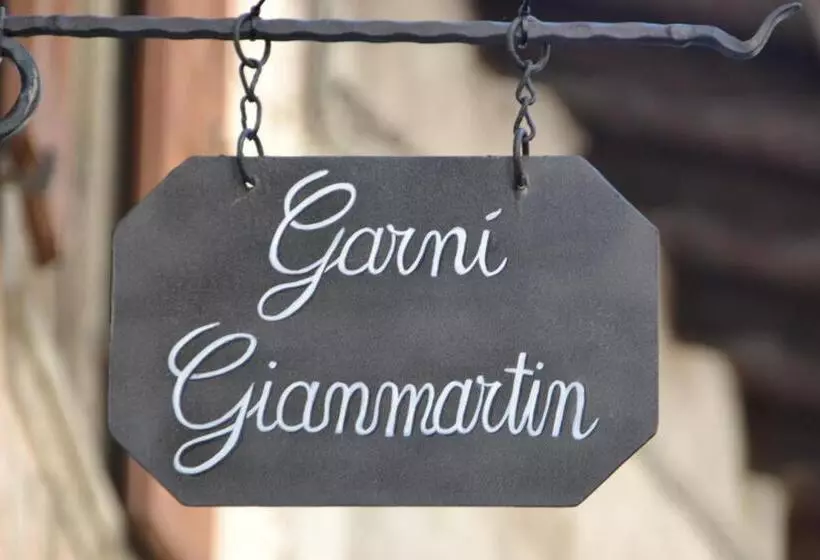 Hotelli Garni Gianmartin