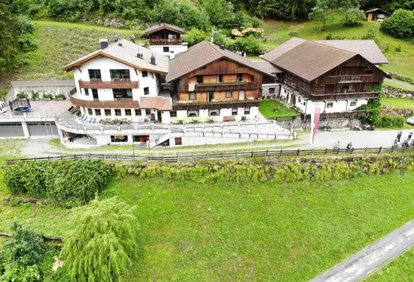 ホテル Gasthof Bauhof