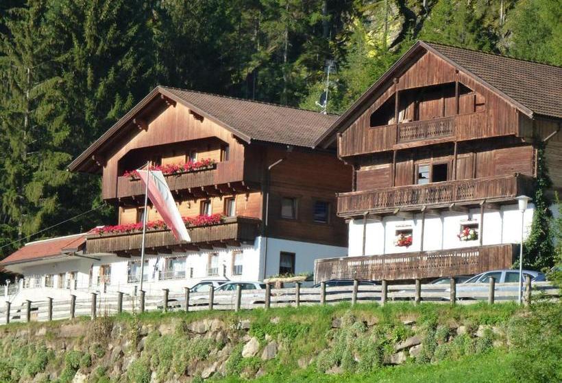 ホテル Gasthof Bauhof