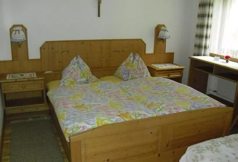 ホテル Gasthof Bauhof