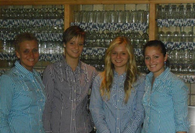 ホテル Gasthof Bauhof