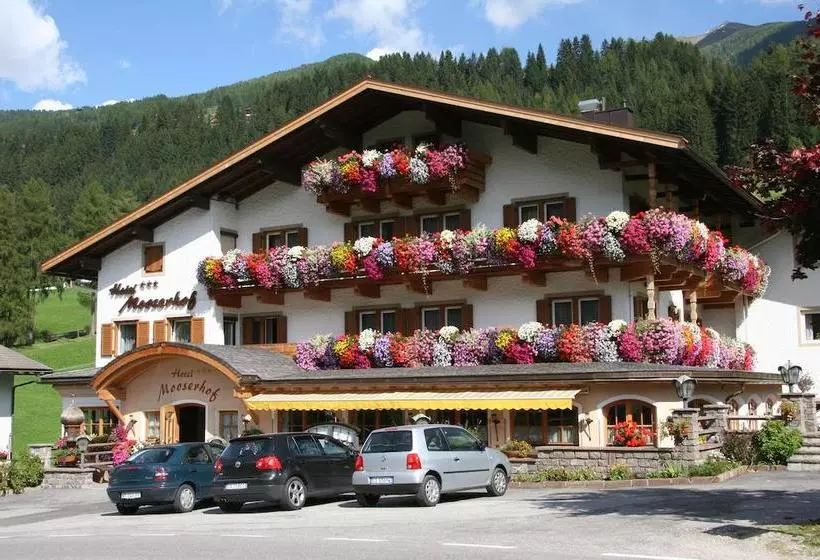 ホテル Mooserhof