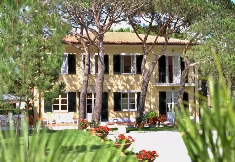 Hotelli Villa Fiorisella