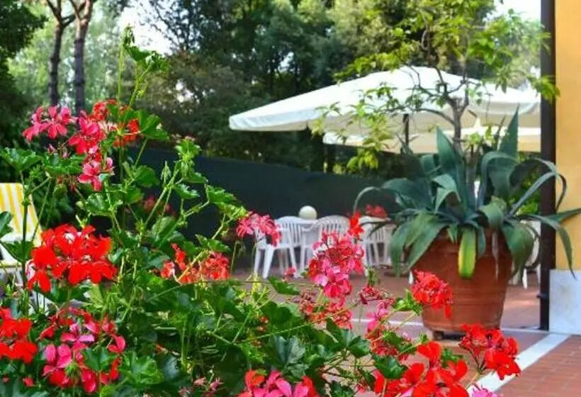 Hotelli Villa Fiorisella