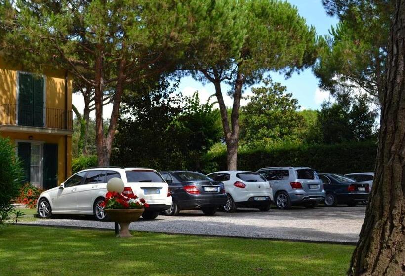 فندق Villa Fiorisella