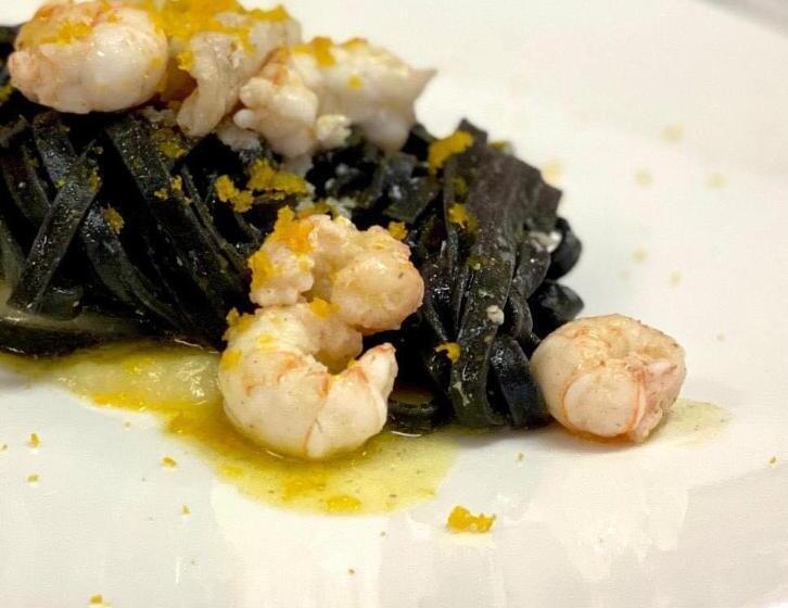 Ristorante Hotel Lucia   100 Mt Dal Mare