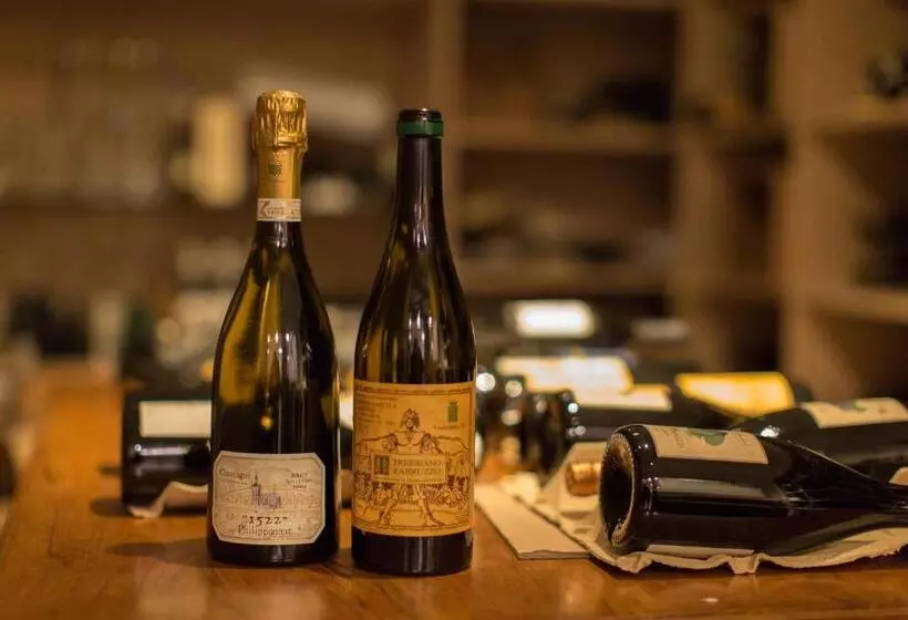 Ristorante Hotel Lucia   100 Mt Dal Mare