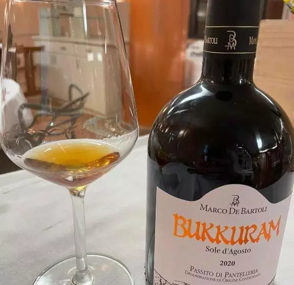 Ristorante Hotel Lucia   100 Mt Dal Mare