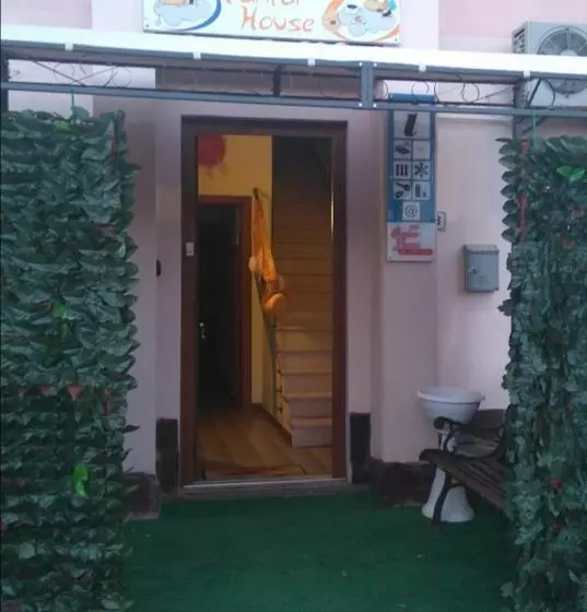 B&b Fantar House