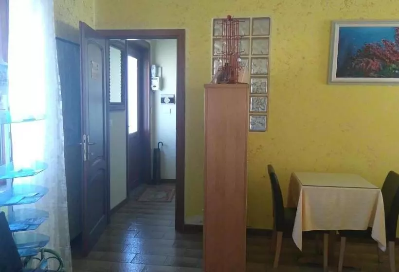 B&b Fantar House